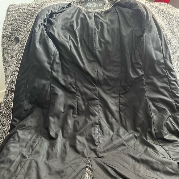 ZAREEN Wool Blend Long Coat with Oversized Lapel - Medium - Picture 6 of 7